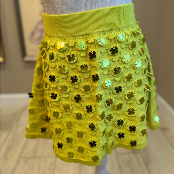 New! SET! QUEEN OF SPARKLES Neon Green Clover Pailette Knit Top & Skirt - Picture 7 of 9